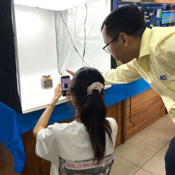 Triển lãm gian hàng tại Đại hội lần thứ V của Hiệp hội Doanh nghiệp tỉnh An Giang